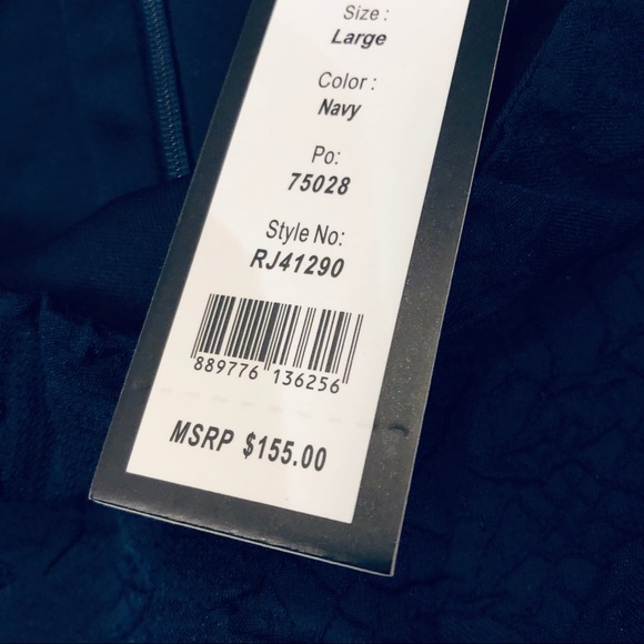 Romeo & Juliet Couture
Off-the-Shoulder - Picture 4 of 6